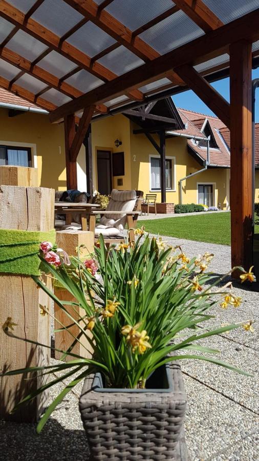 Huber Panzio Bed & Breakfast Fertőrákos Dış mekan fotoğraf
