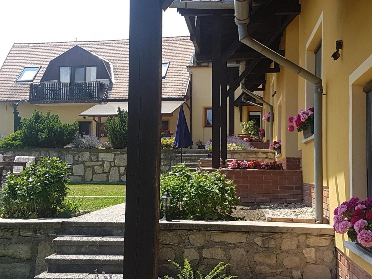 Huber Panzio Bed & Breakfast Fertőrákos Dış mekan fotoğraf