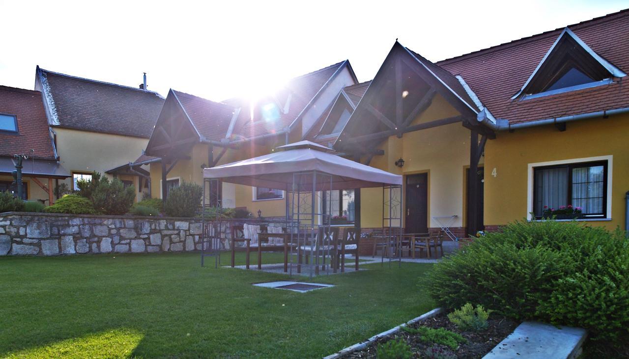 Huber Panzio Bed & Breakfast Fertőrákos Dış mekan fotoğraf