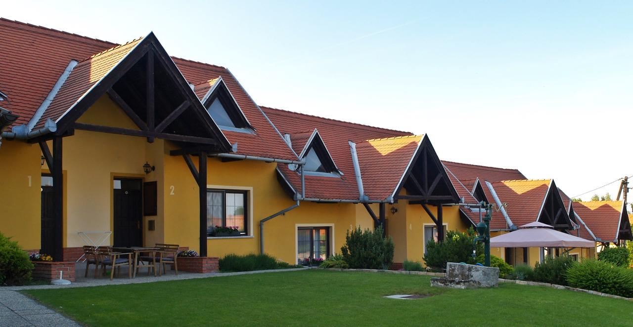 Huber Panzio Bed & Breakfast Fertőrákos Dış mekan fotoğraf